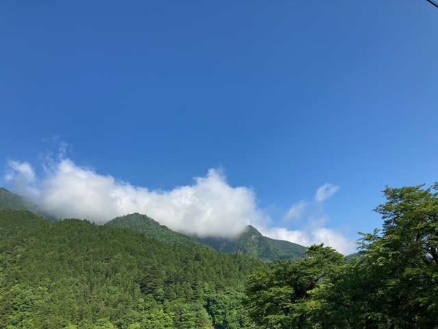 山ぐらしの空