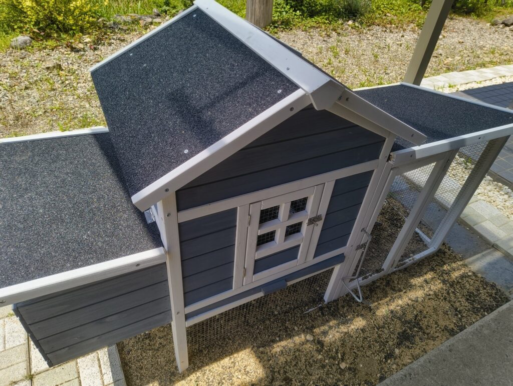 鶏小屋 作り方 参考にしたAmazonの小型鶏舎キット